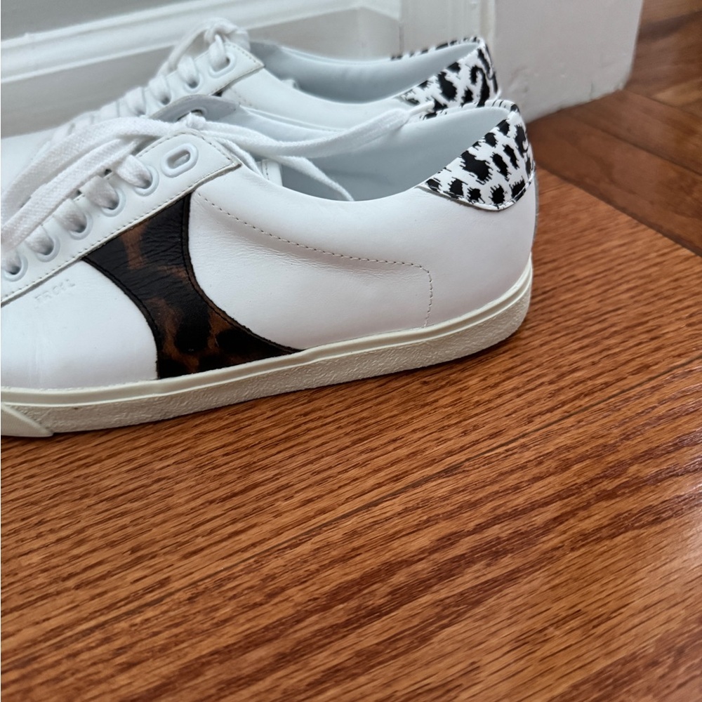 Celine White Leather Sneakers. Size 38. Pristine condition. - Picture 3 of 7